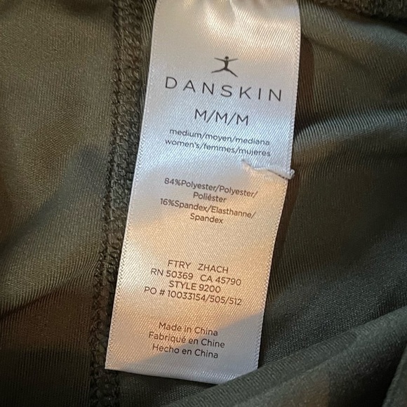 Danskin - Camo Leggings in Size Medium are NWT- hidden pocket - high waisted! - Picture 6 of 11